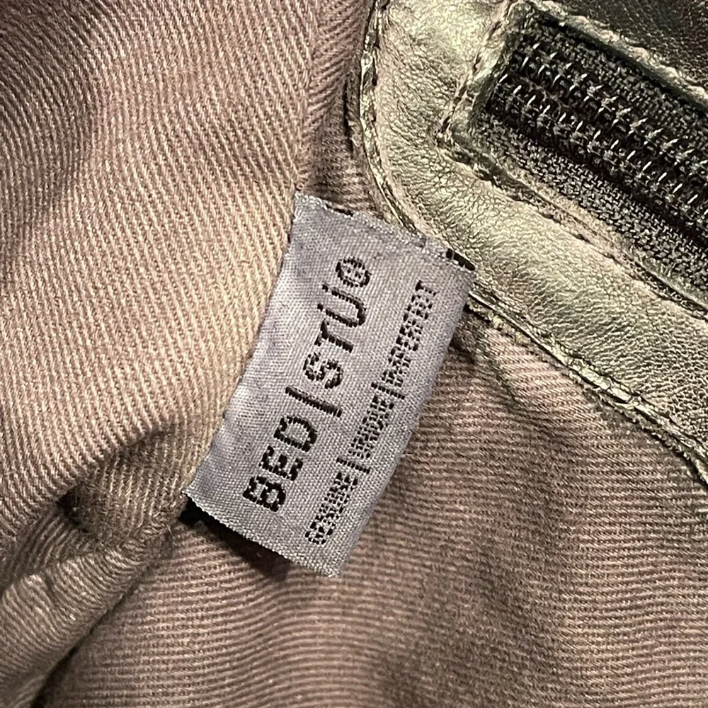 Bed Stu black leather
